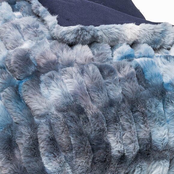 Luxe Home Decor Signature Faux Fur Throw | 1-Piece | Cony ice blue | 50"x60" - Picture 5 of 7